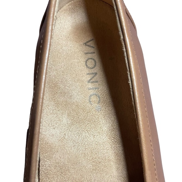 Vionic Mizelle Curb Chain Loafer - Picture 6 of 7